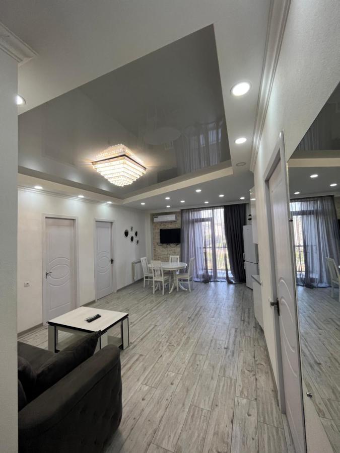 Kobi Apartments Тбилиси Екстериор снимка
